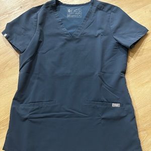 FIGS Casma Three Pocket Scrub Top - XS, Harbor Blue